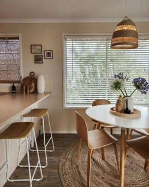Banksia Retreat, A couple's sanctuary on Aldinga Beach